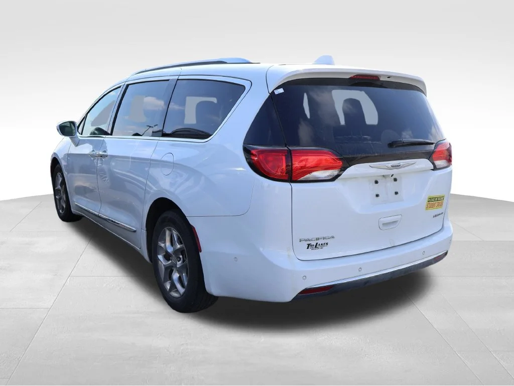 Used 2020 White Chrysler Limited image 21
