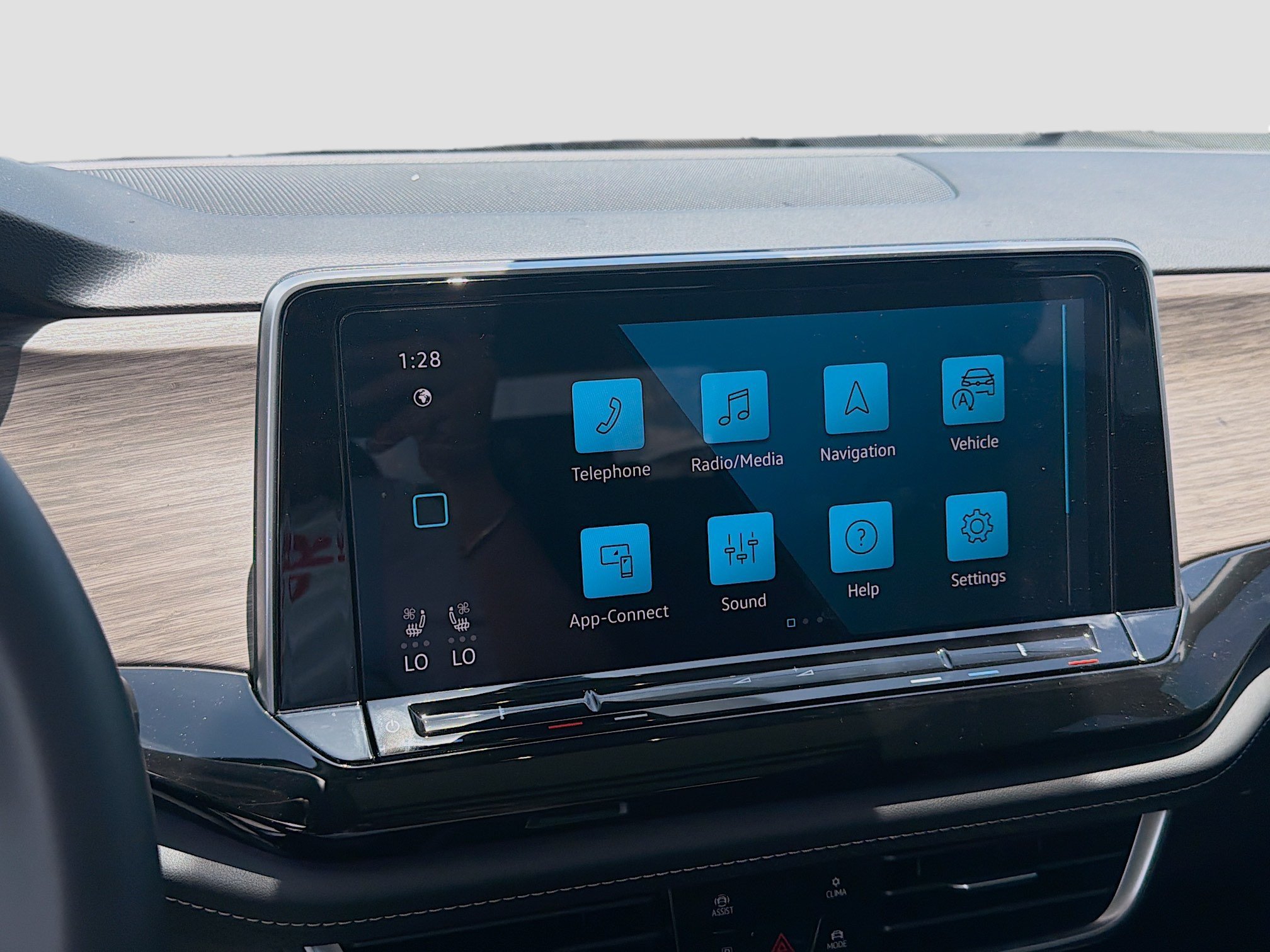 2026 Volkswagen Atlas SEL - Photo 12