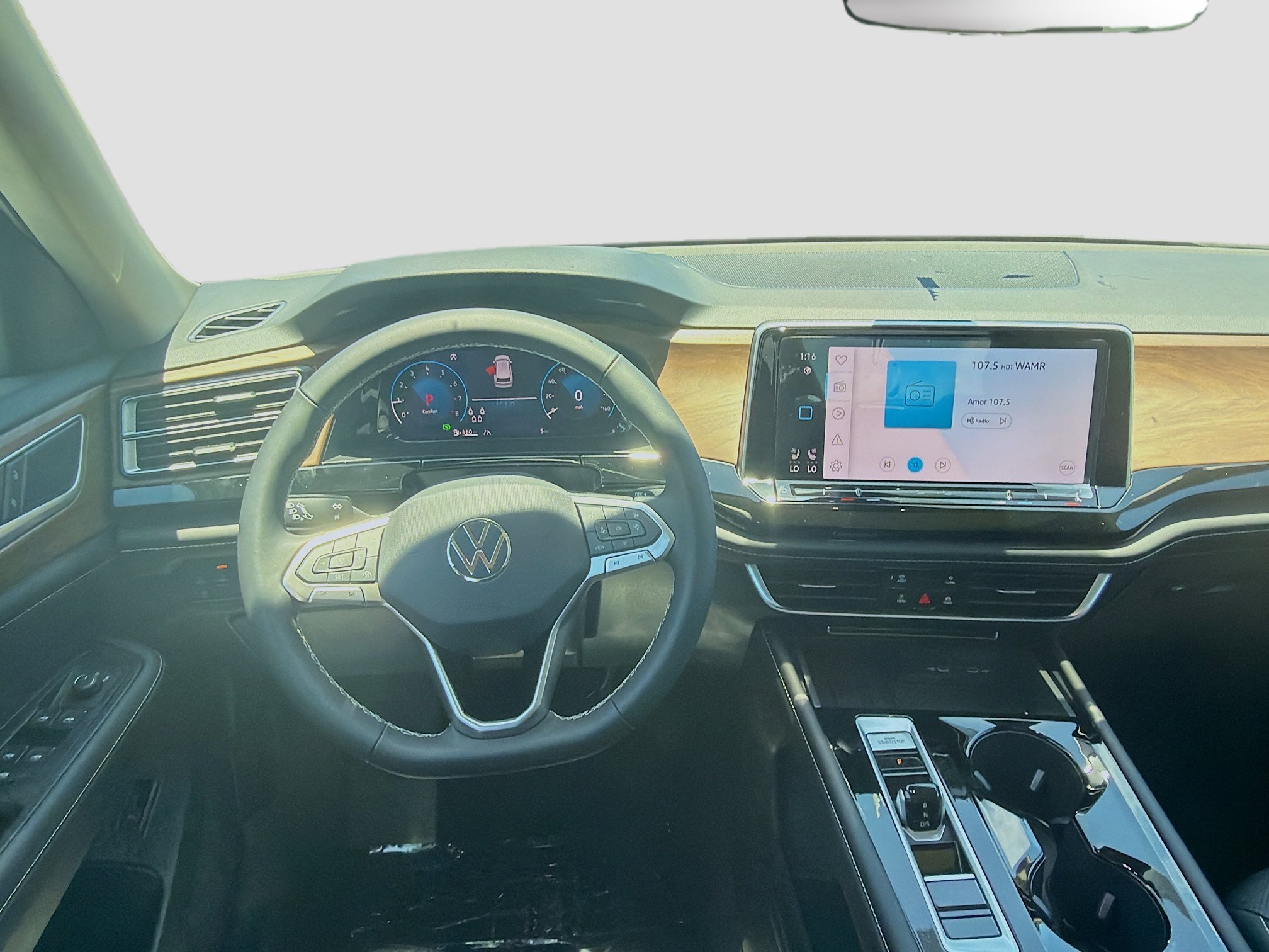 New 2026 White Pearl Volkswagen 2.0T SE w/Technology image 17