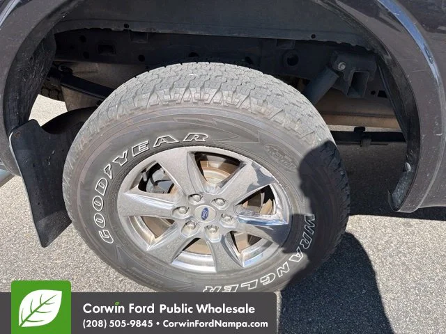 Used 2019 Black Ford Lariat image 5