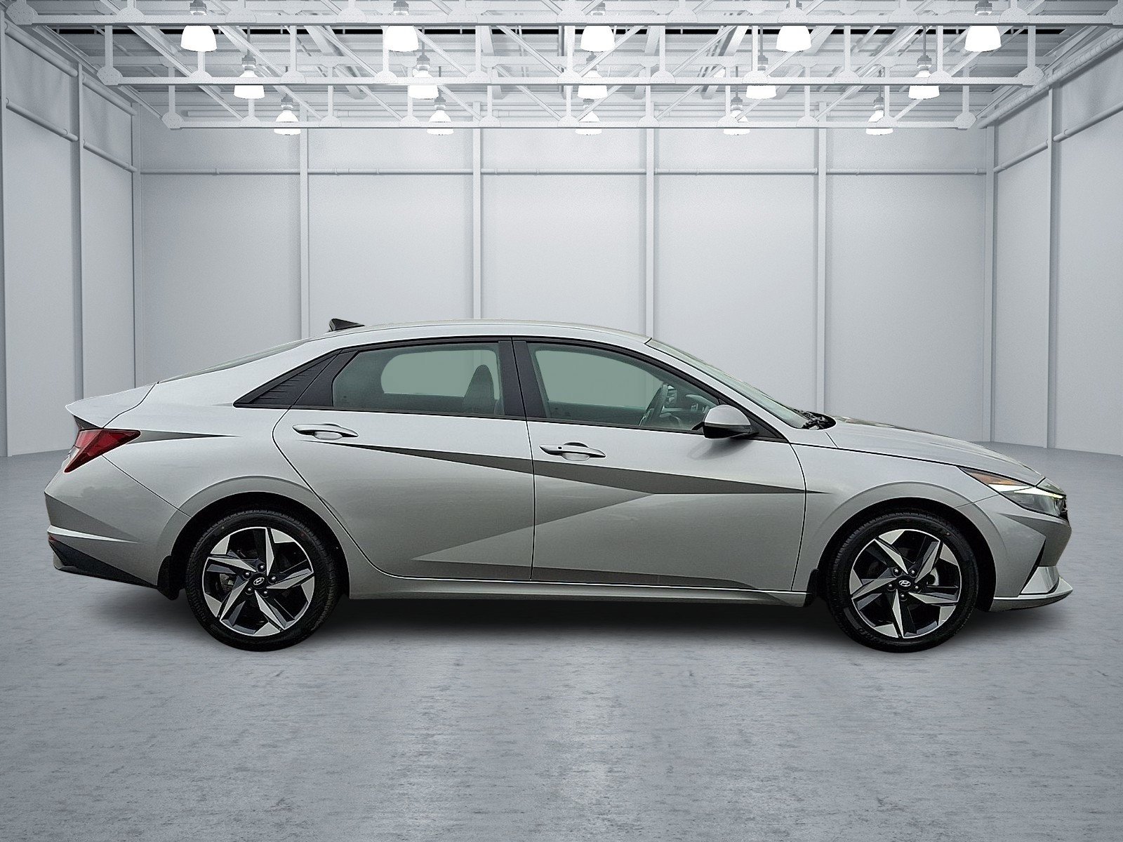 Used 2023 Shimmering Silver Pearl Hyundai SEL image 6