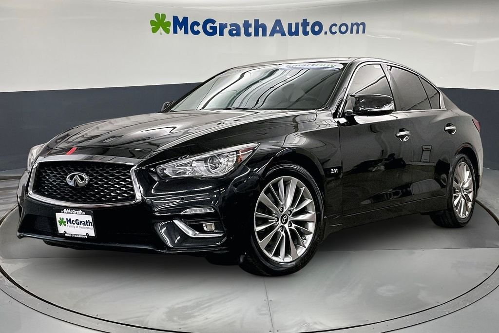Used 2018 Black INFINITI 3.0t LUXE image 2