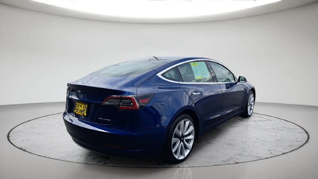 Used 2020 Blue Tesla Long Range image 5