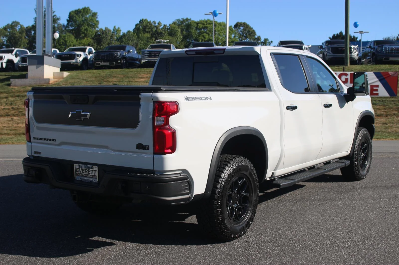 Used 2024 Summit White Chevrolet ZR2 image 7