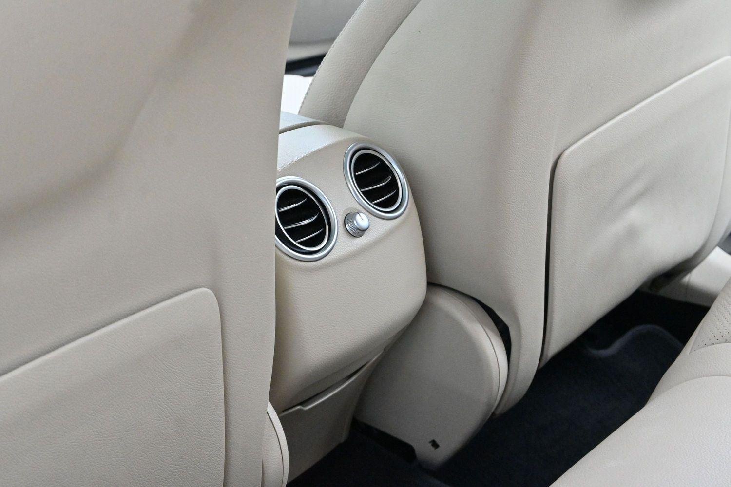 Used 2021 Mojave Silver Metallic Mercedes-Benz GLC 300 image 30
