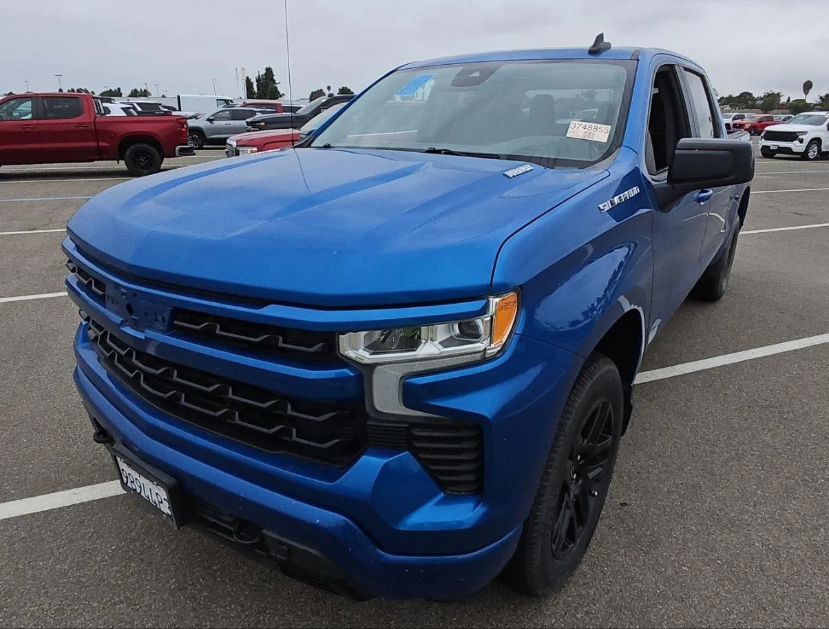 Used 2022 Glacier Blue Metallic Chevrolet RST image 1