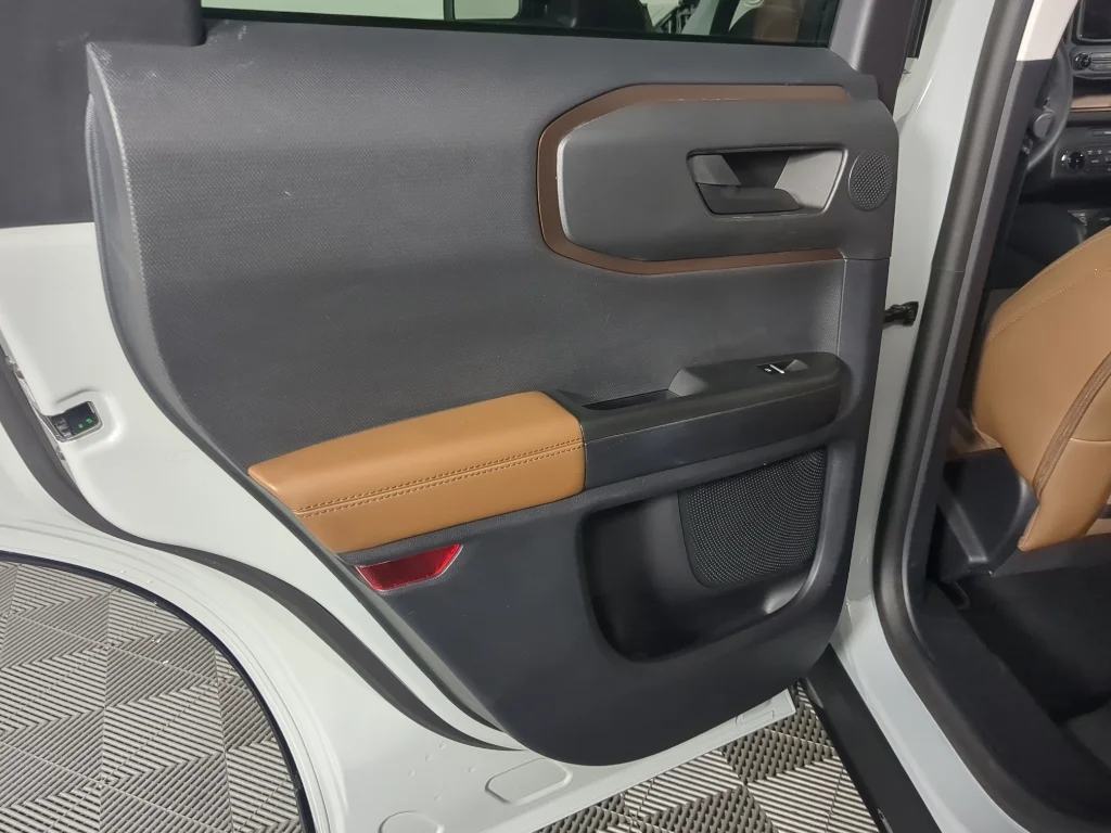 Used 2023 CACTUS GRAY Ford Badlands image 15