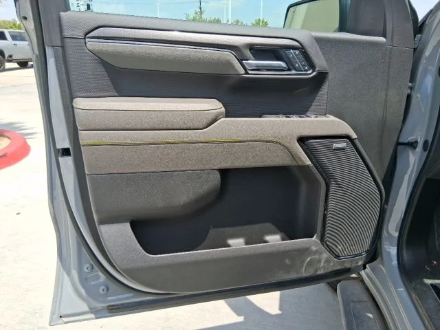 Used 2025 Gray Chevrolet ZR2 image 13