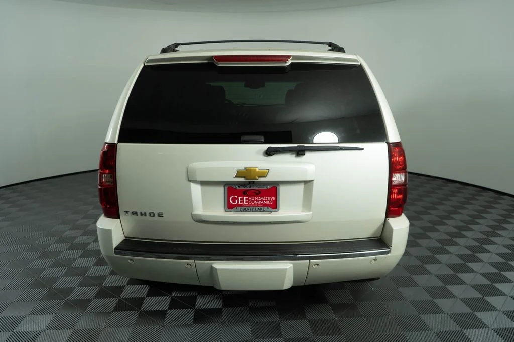 Used 2013 White Chevrolet LTZ image 5