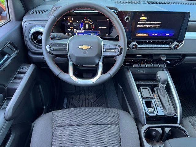 2025 Chevrolet Colorado LT - Photo 14