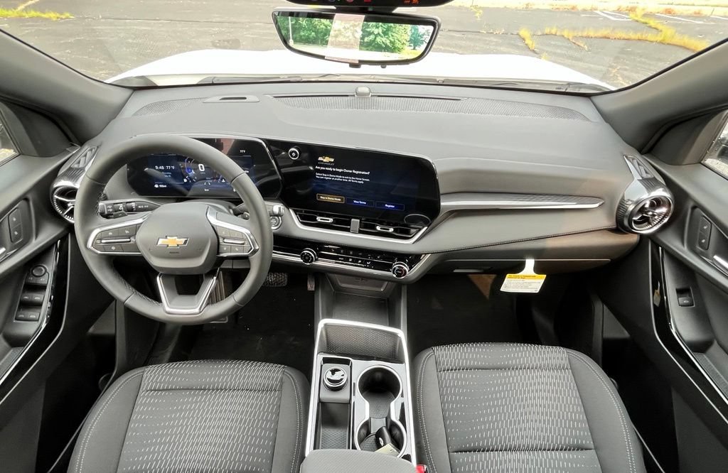 2027 Chevrolet Equinox LT - Photo 9