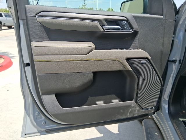 Used 2025 Gray Chevrolet ZR2 image 13
