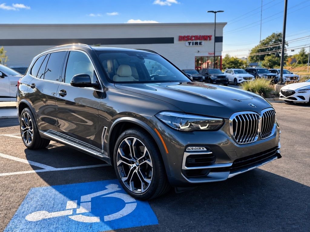 Used 2021 Green BMW sDrive40i image 4