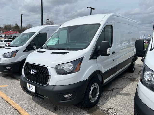 New 2026 Oxford White Ford Cargo Van image 3