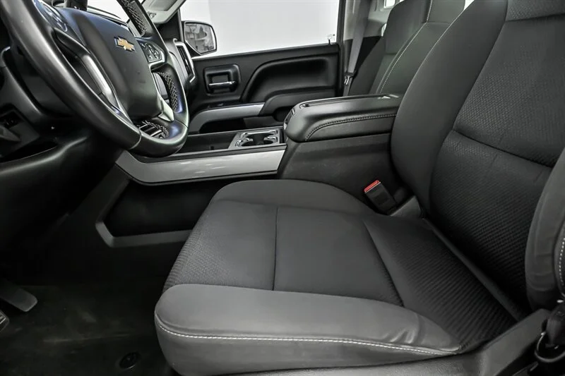 Used 2015 Deep Ocean Blue Metallic Chevrolet LT Z71 image 16