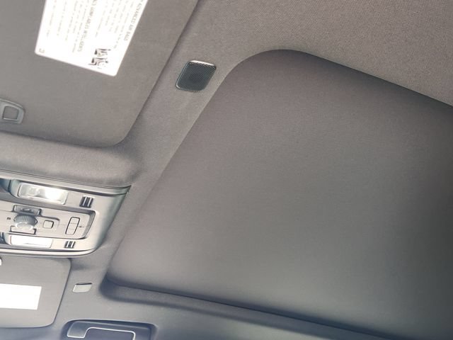 Used 2022 EVERGREEN GRAY METALLIC Chevrolet Z71 image 25