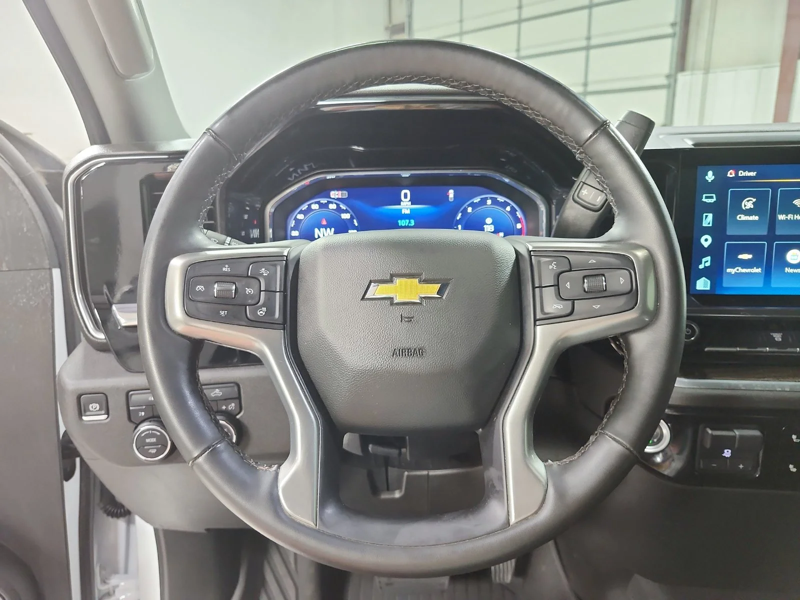 Used 2025 White Chevrolet LT image 21
