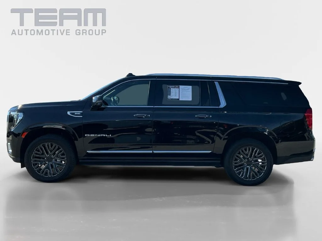 Used 2022 Onyx Black GMC Denali image 4