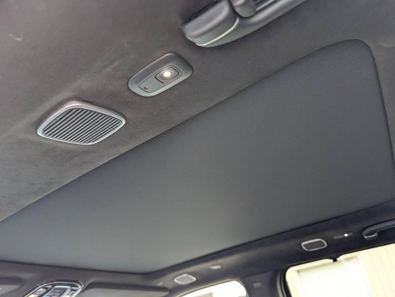Used 2024 Baltic Gray Metallic Clearcoat Jeep Series II image 31