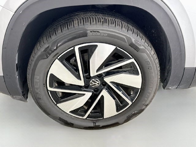 Used 2026 Silver Mist Metallic Volkswagen 2.0T SE w/Technology image 34
