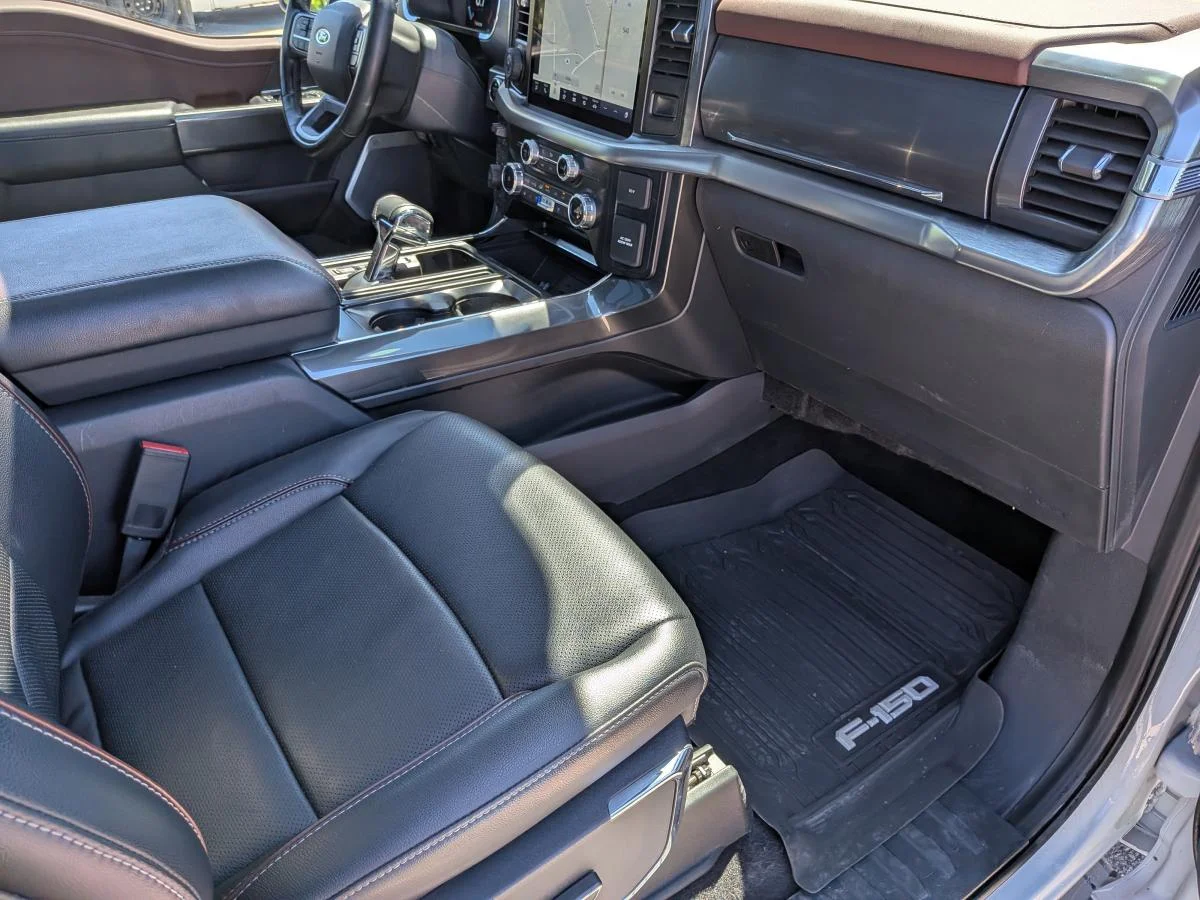 Used 2023 White Ford Lariat image 19
