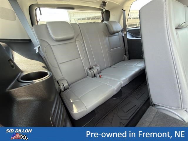 Used 2018 IRIDESCENT PEARL TRICOAT Chevrolet LT image 22