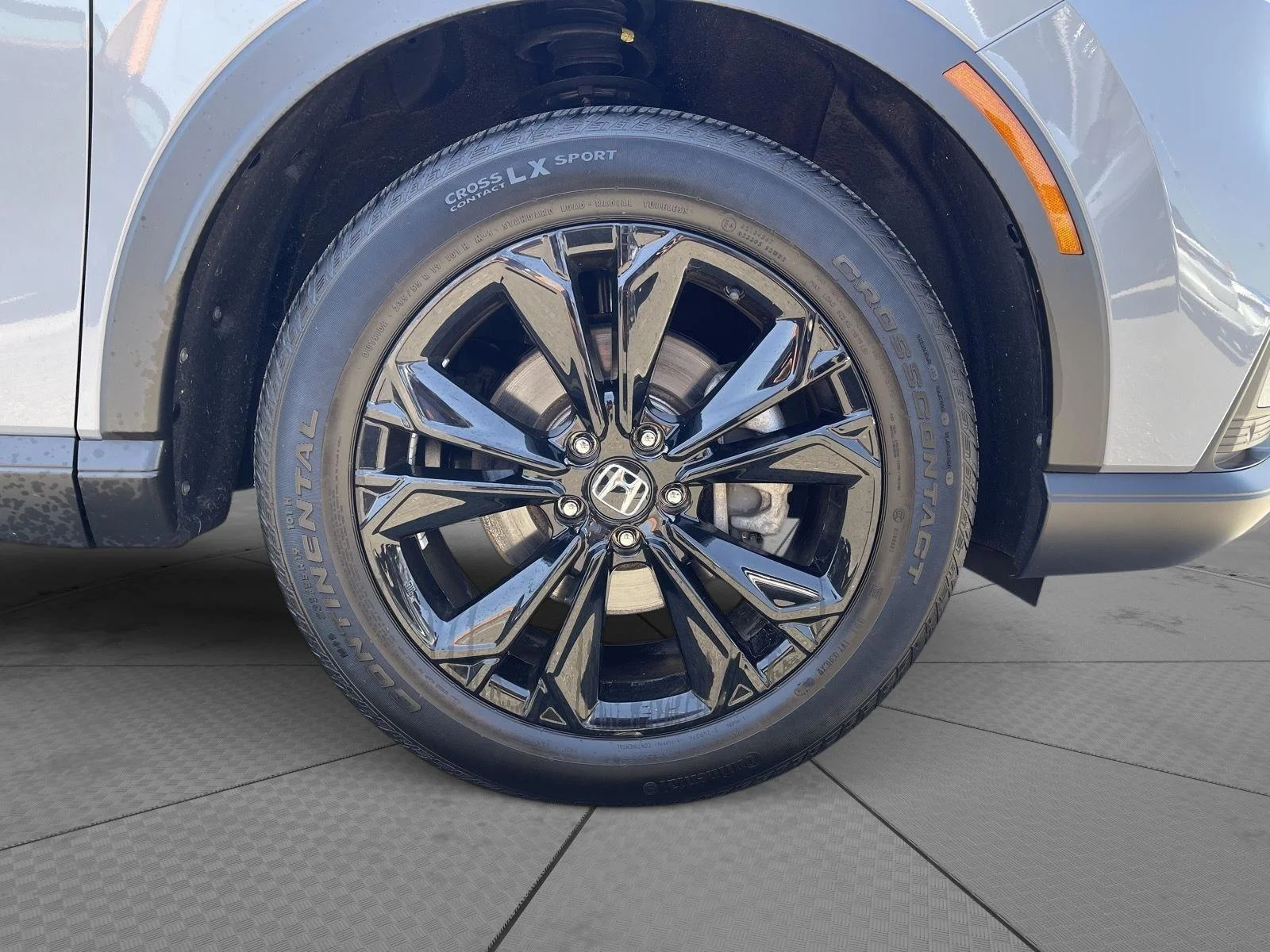 Used 2025 Urban Gray Pearl Honda Sport Touring image 25