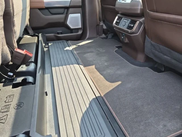 Used 2025 White Ford King Ranch image 27