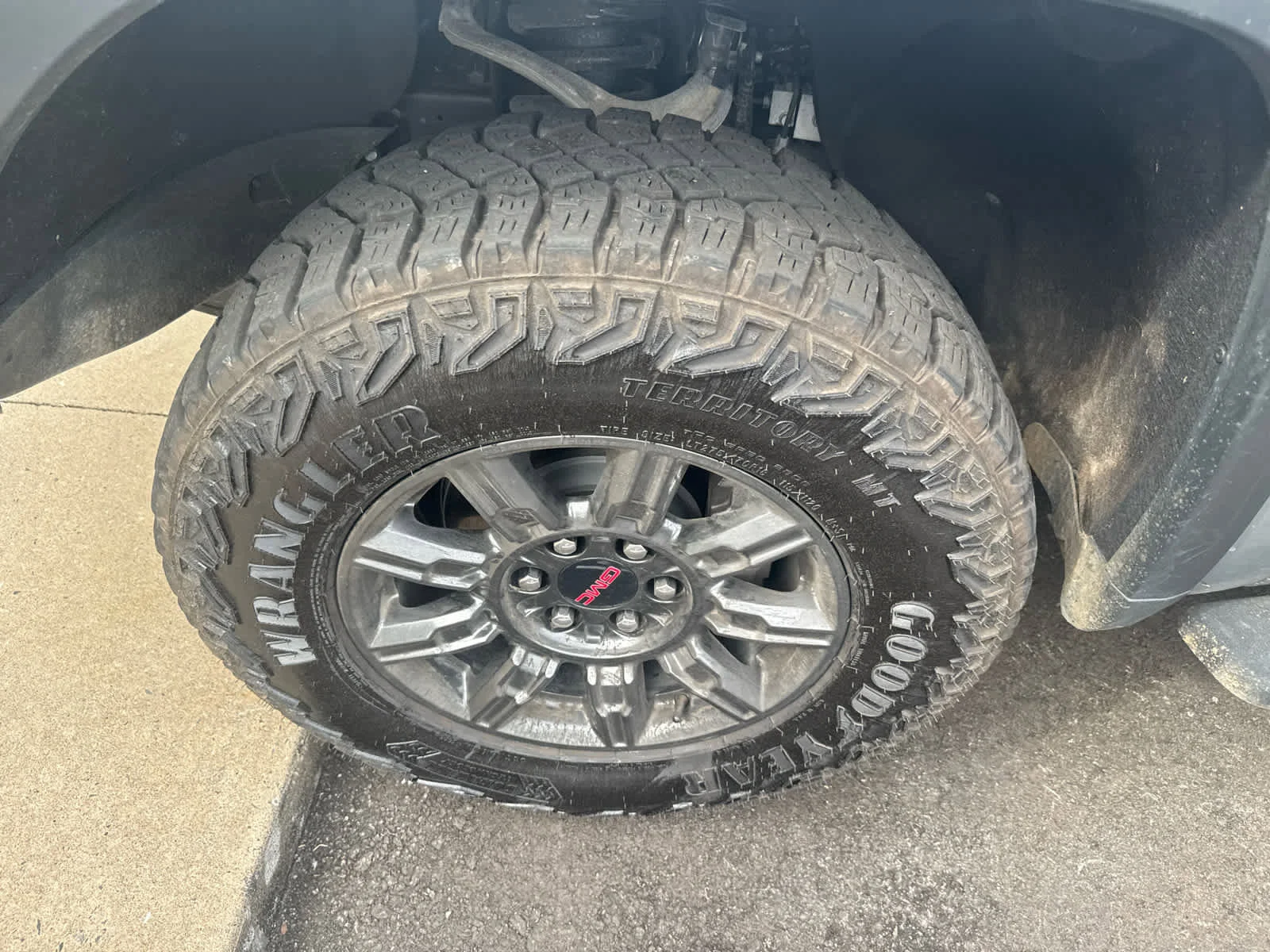 Used 2026 Sterling Metallic GMC AT4X image 7