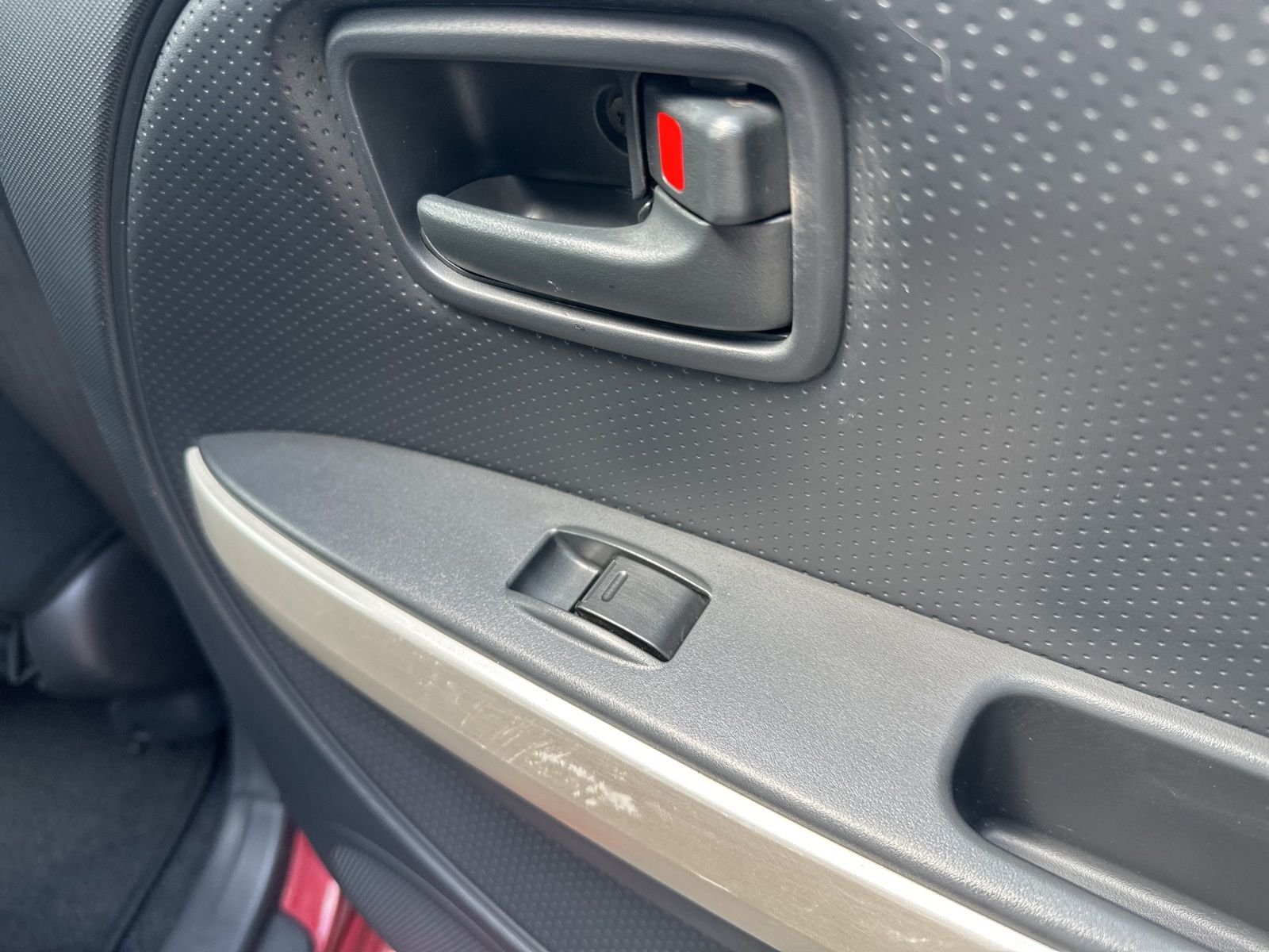 Used 2006 Red Scion Base image 25