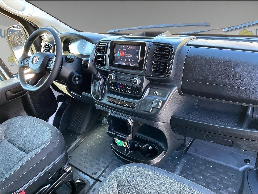 Used 2025 White Ram Base image 14
