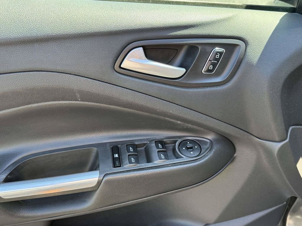 Used 2013 Gray Ford SE image 17