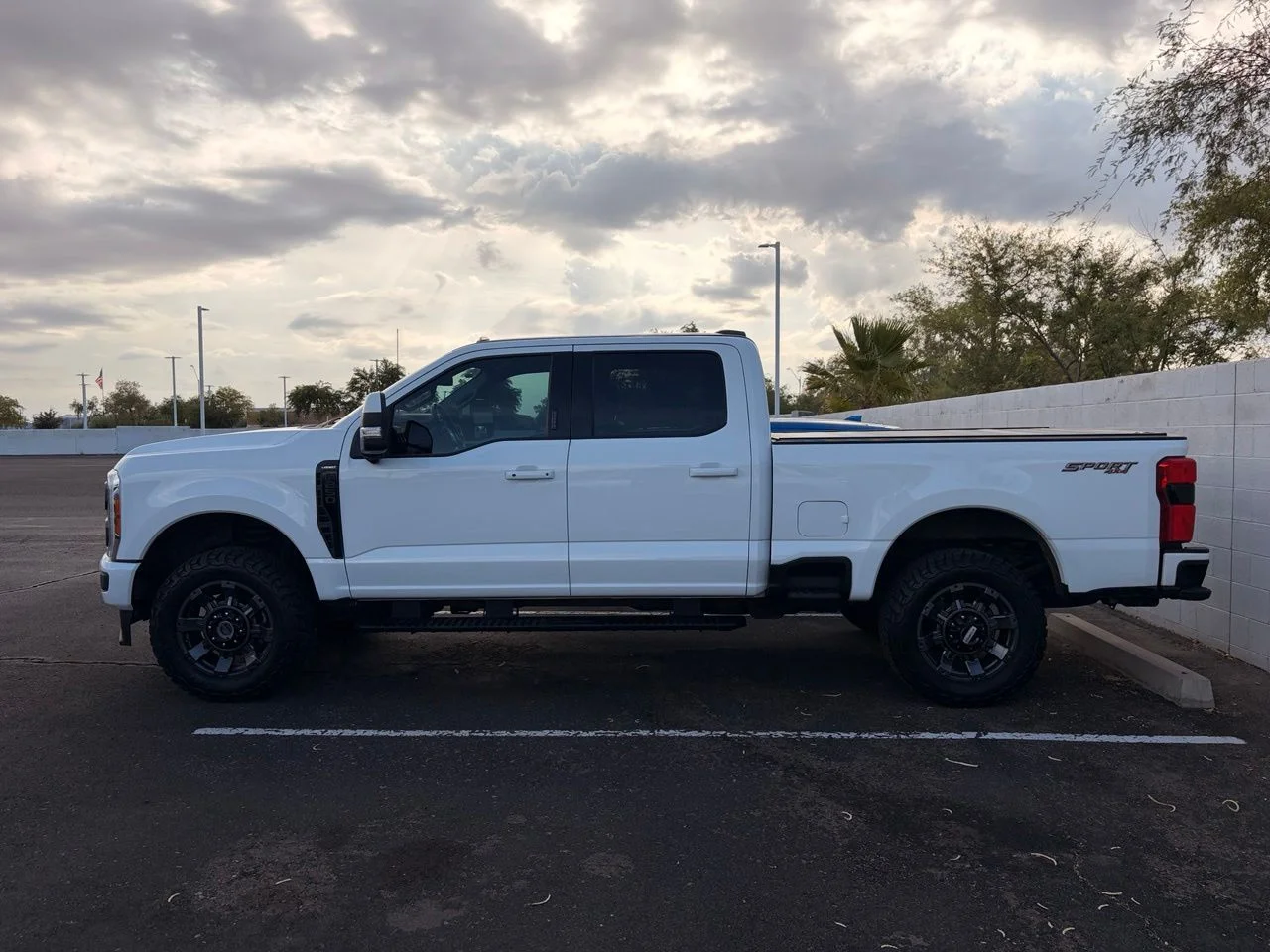 Used 2023 Oxford White Ford Lariat image 5