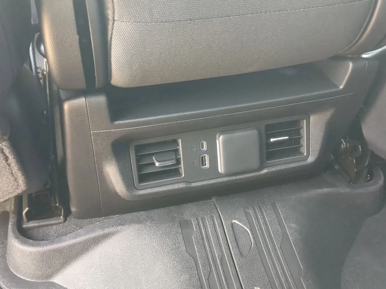 New 2026 Onyx Black GMC Elevation image 21