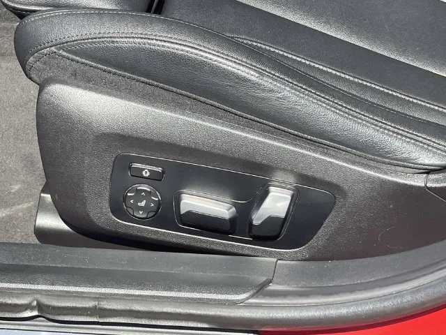 Used 2021 Red BMW 330i image 16
