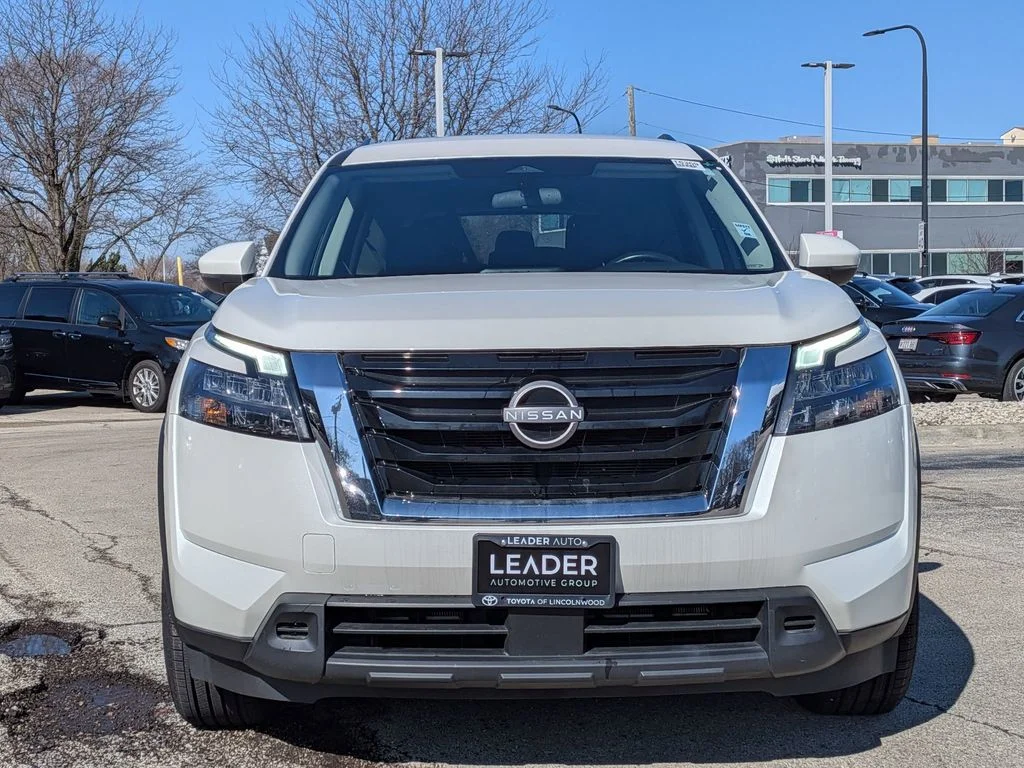 Used 2023 White Nissan SV image 2