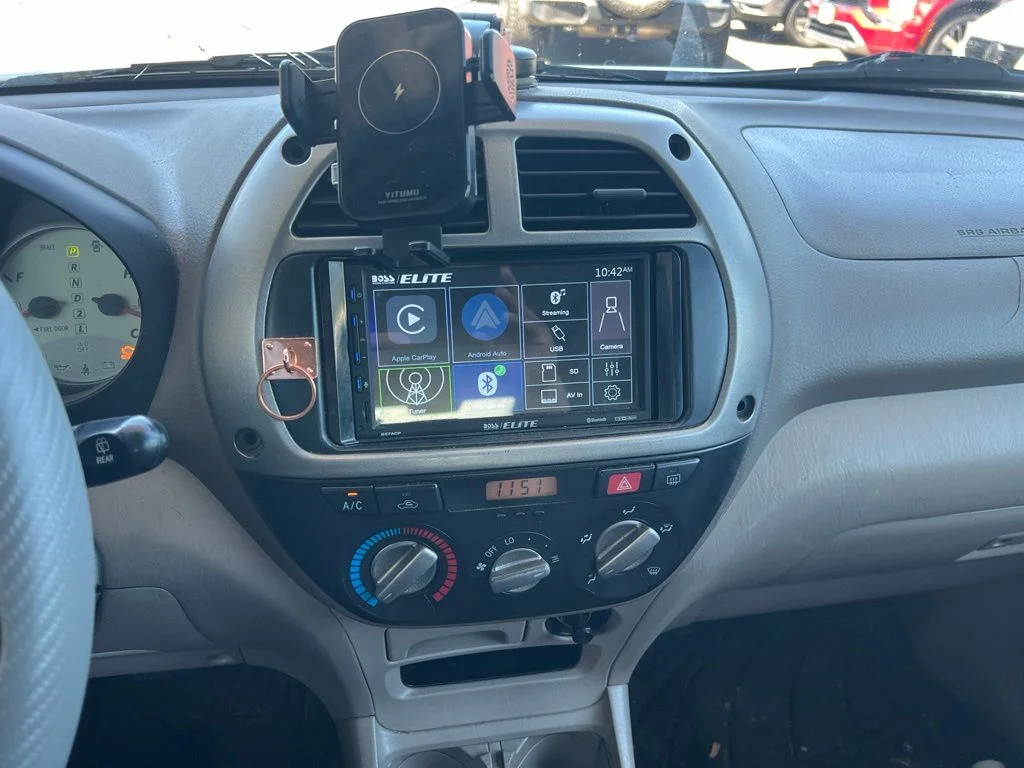 Used 2003  Toyota Base image 8