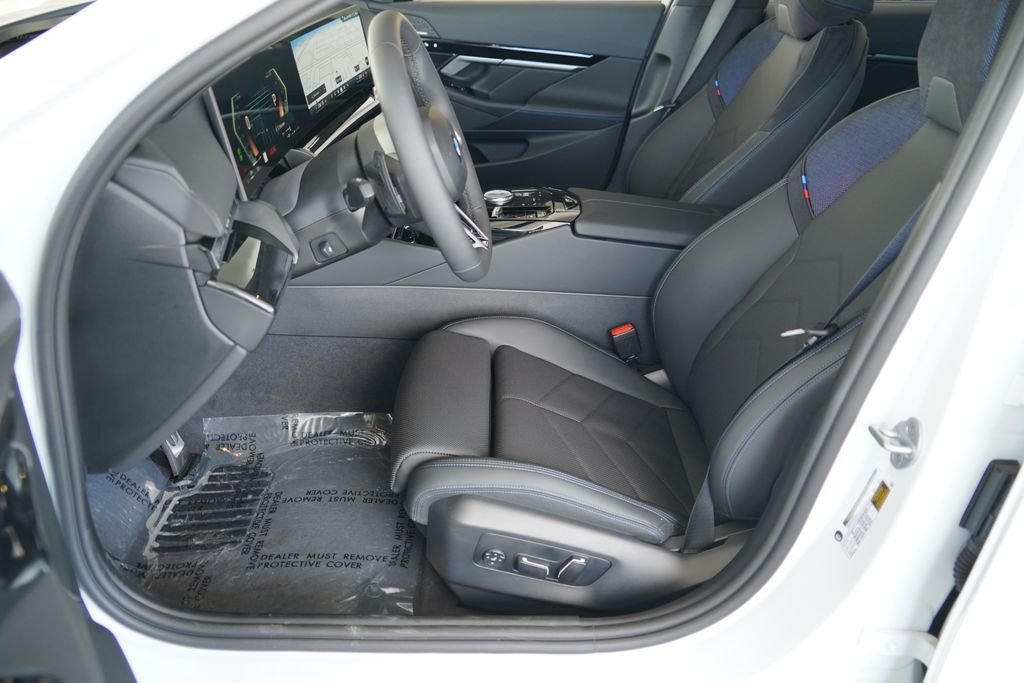 2026 BMW 5 Series 530i - Photo 9