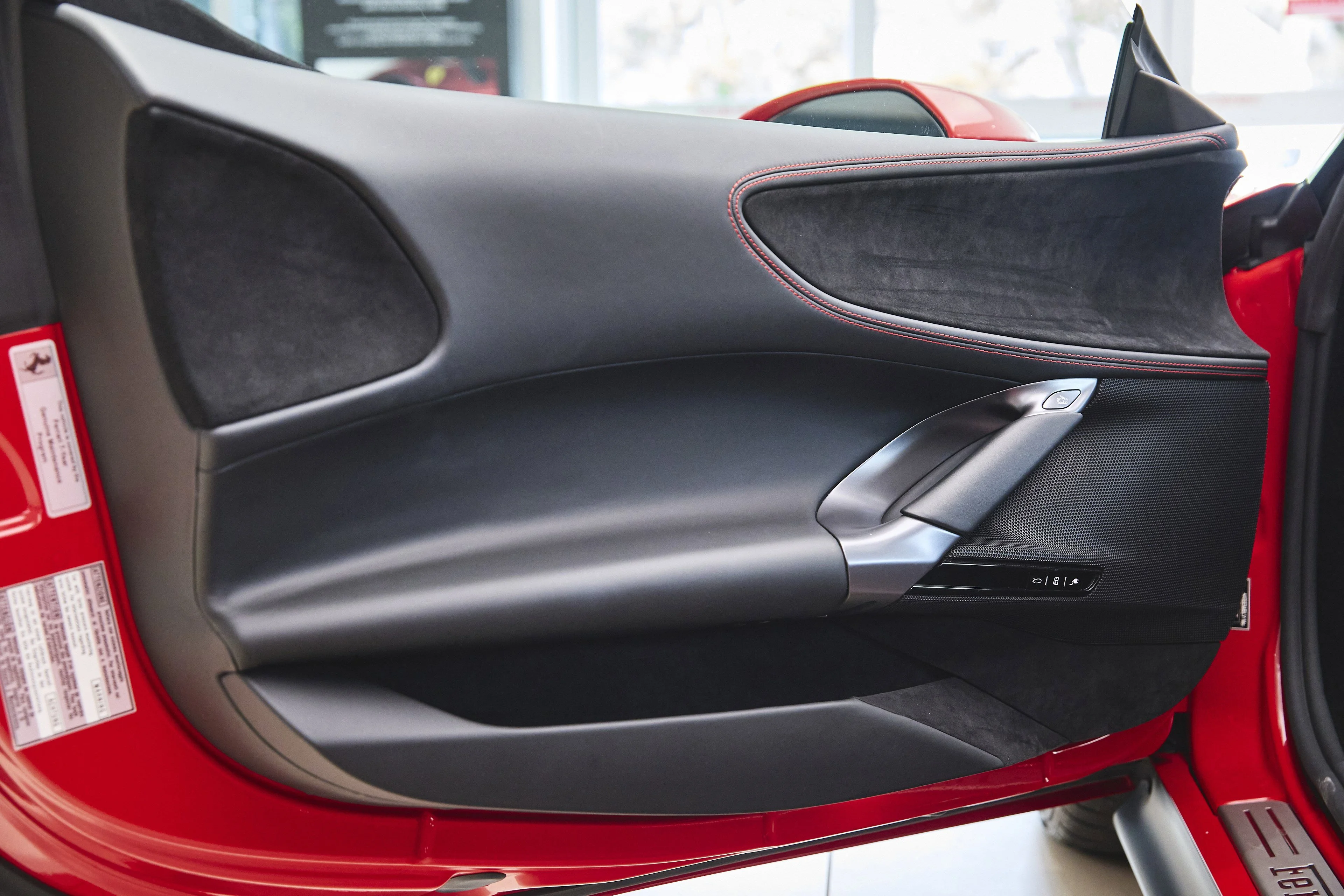 2022 Ferrari SF90 Base - Photo 27