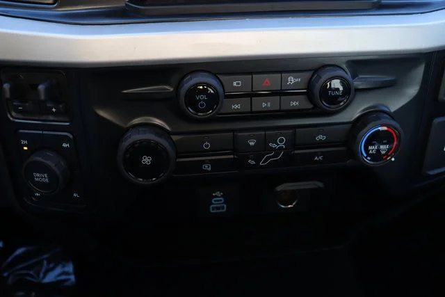 2026 Ford F-350 Super Duty XL - Photo 32