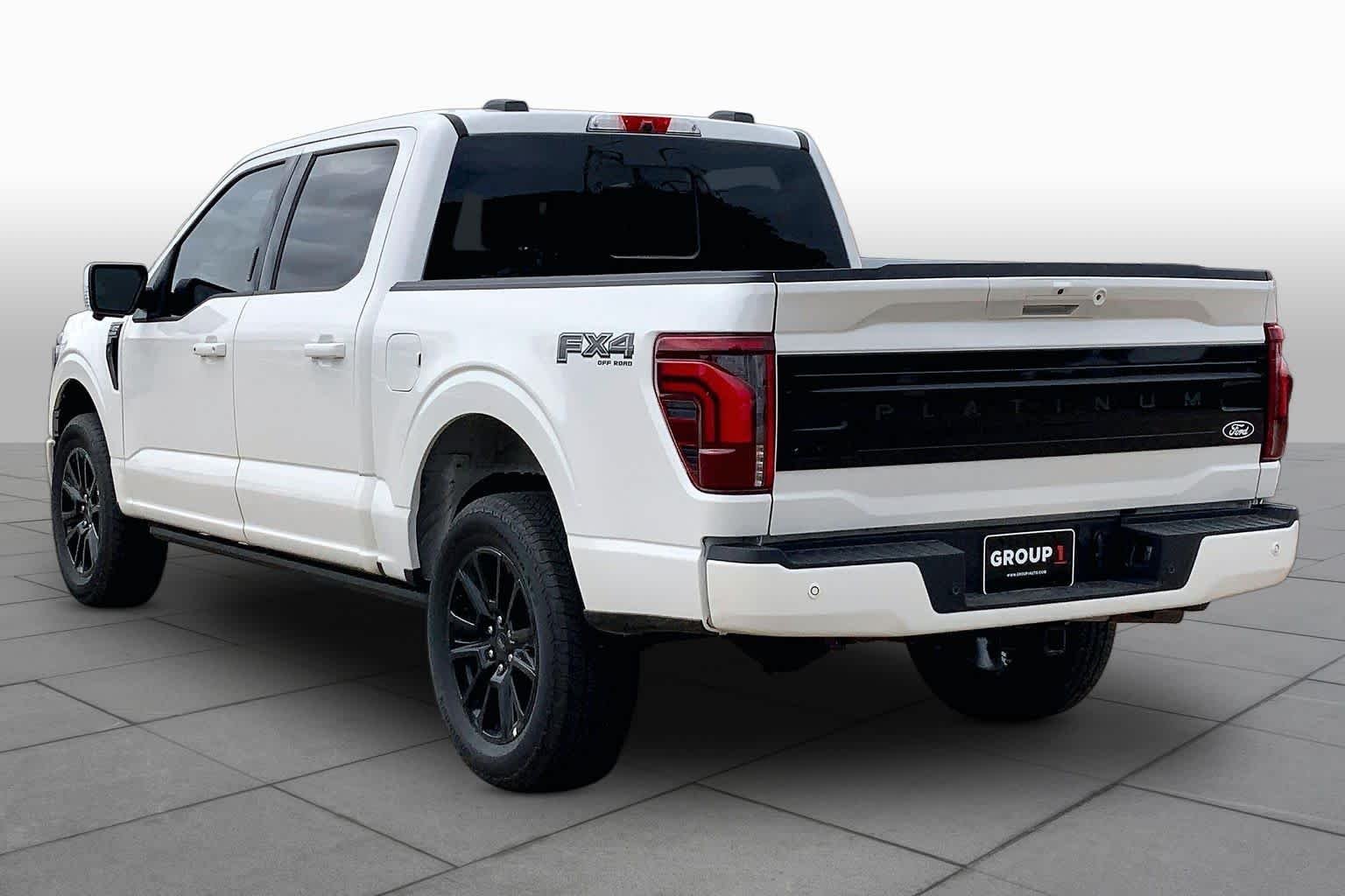 New 2026 Star White Metallic Tri-Coat Ford Platinum image 12