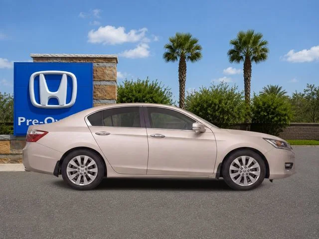 Used 2014 Champagne Frost Pearl Honda EX-L image 7