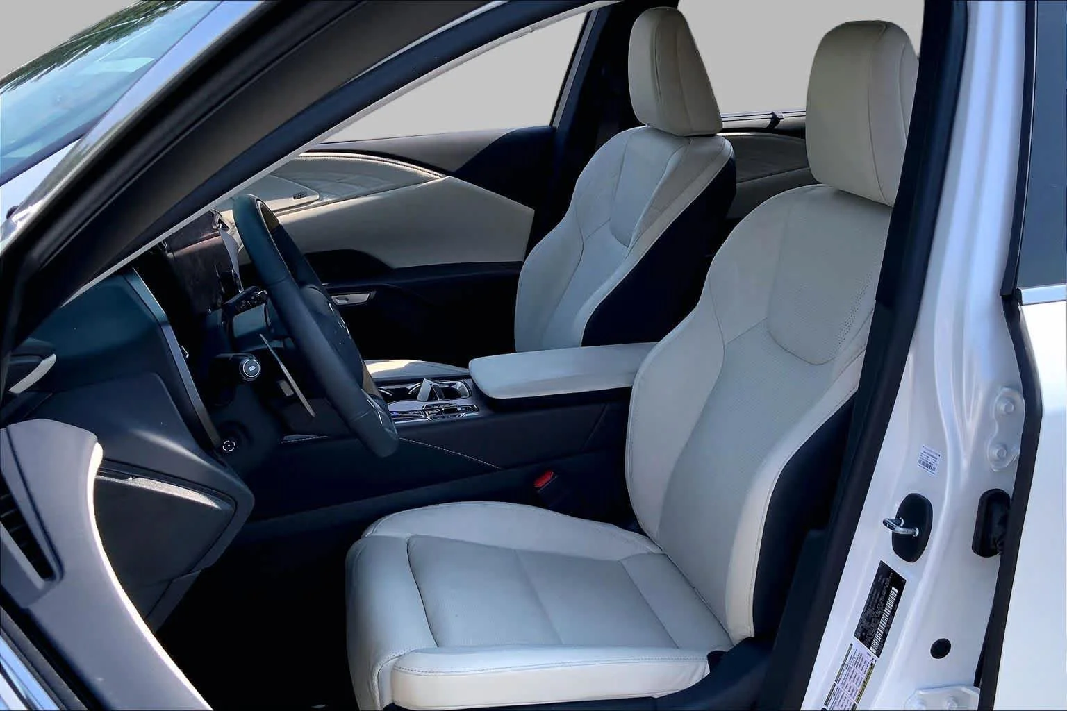 Certified Used 2026 Eminent White Pearl Lexus Luxury image 8