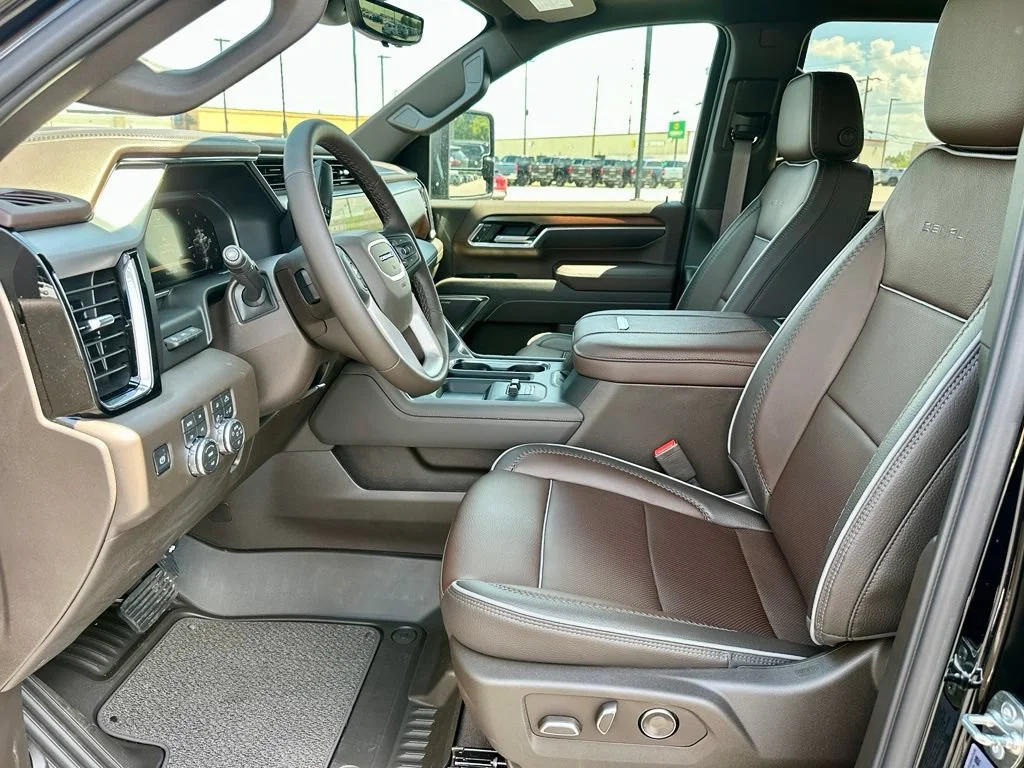 2026 GMC Sierra 3500HD Denali - Photo 15