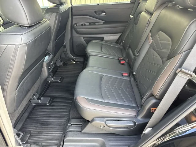 Used 2024 Black Nissan Platinum image 15