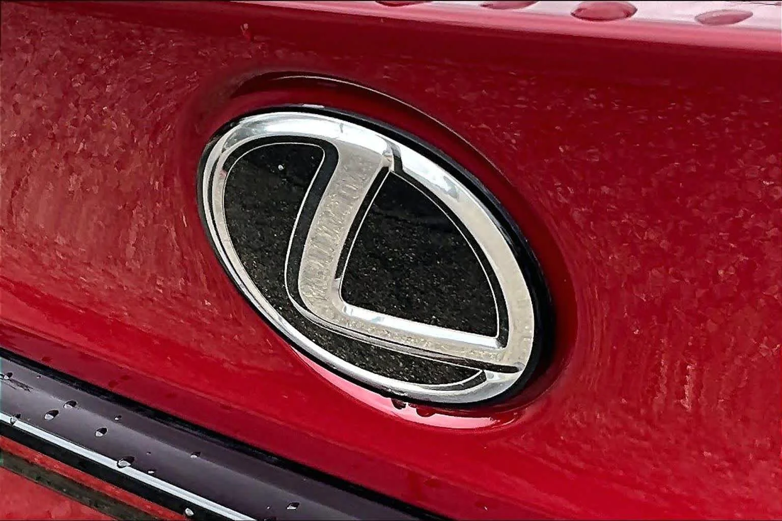 Used 2023 Matador Red Mica Lexus  image 31