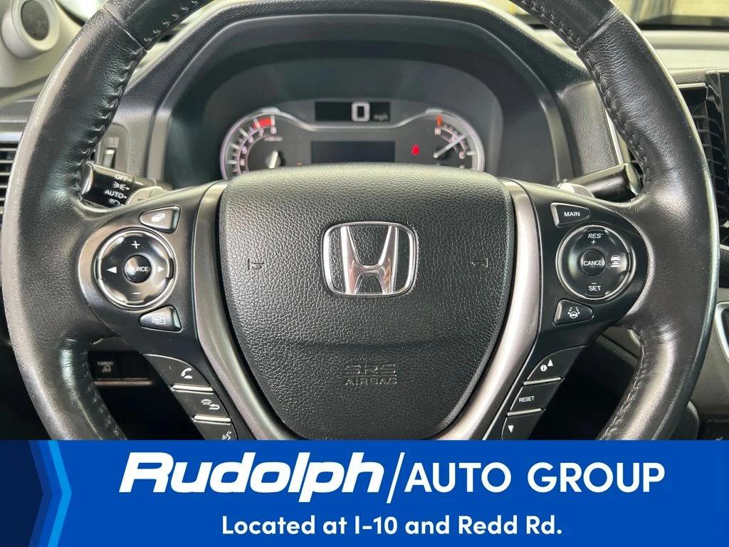 Used 2023 White Honda RTL image 38