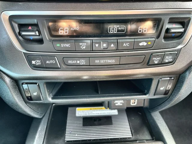 Certified Used 2023 Gray Honda EX-L image 19