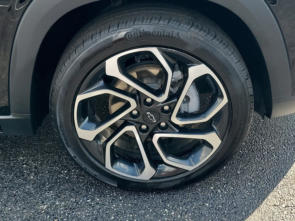 2025 Chevrolet Trax RS, photo 6 of 12