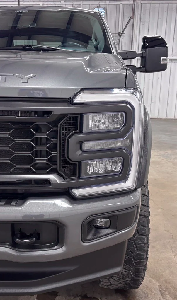 Used 2024 Gray Ford Lariat image 9